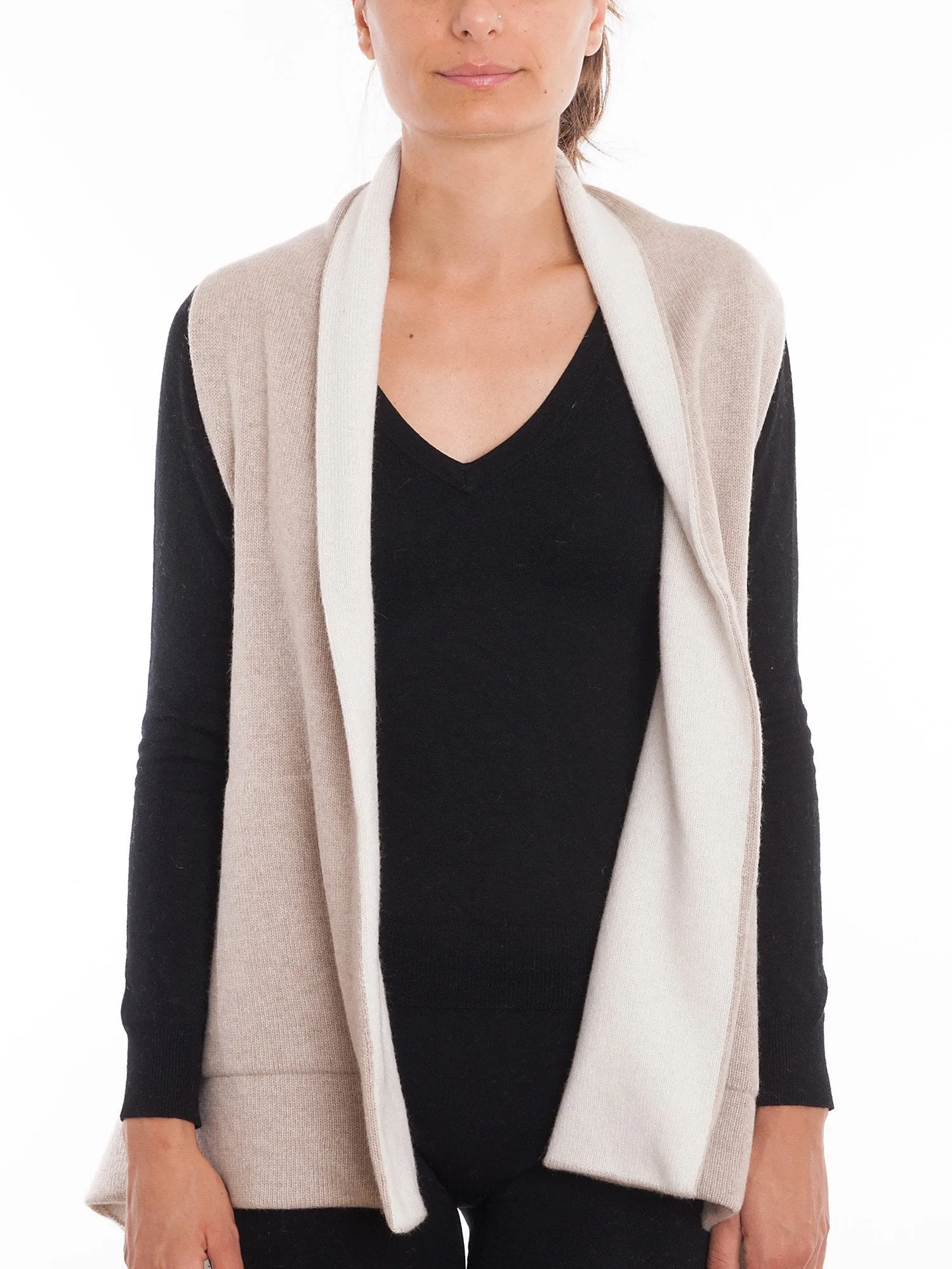 Cardigan smanicato bicolore misto cashmere